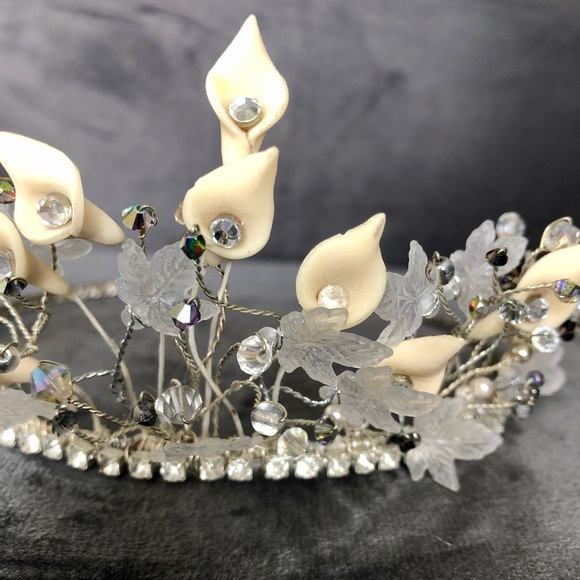 Vintage Handmade Tiara 👸🏼 - Picture 8 of 13